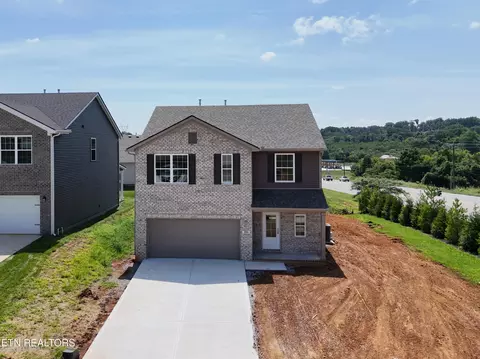 105 Clover Meadow Ln, Maryville, TN 37801