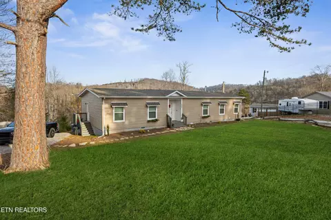 352 Perry Smith Ln, Caryville, TN 37714