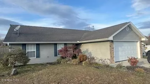 1029 Stones Throw Ln, Sevierville, TN 37876