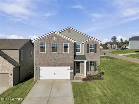 106 Clover Meadow Ln, Maryville, TN 37801