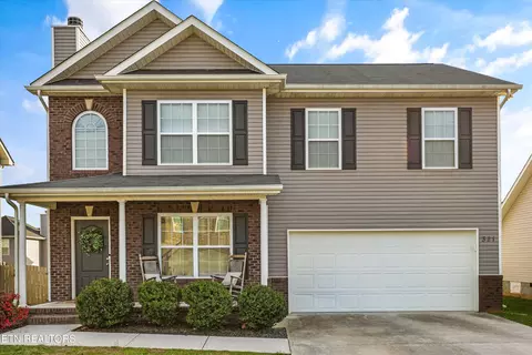 321 Caboose Ln, Maryville, TN 37804