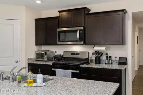 Kitchen - 921 Erica Dr, Talbott, TN 37877 photo 2 of 4