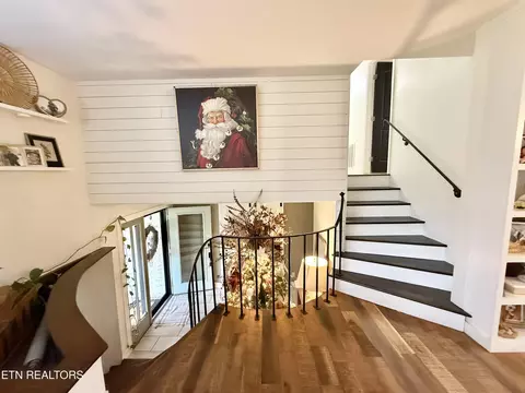 Entry Way - 7947 Cranley Rd, Powell, TN 37849 photo 1 of 2