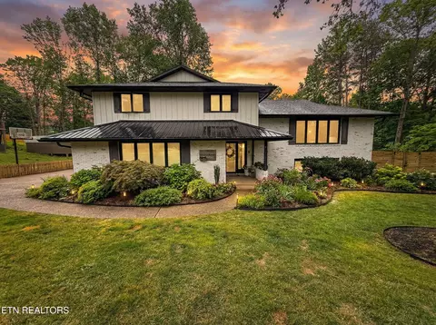 7947 Cranley Rd, Powell, TN 37849