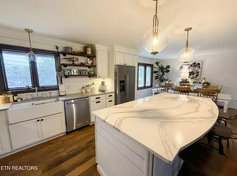 Kitchen - 7947 Cranley Rd, Powell, TN 37849 photo 5 of 6