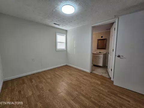 Bedroom - 125 Dexter Dr, Ewing, VA 24248 photo 1 of 3