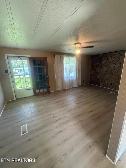 5908 Bernie Cir, Talbott, TN 37877 photo 3