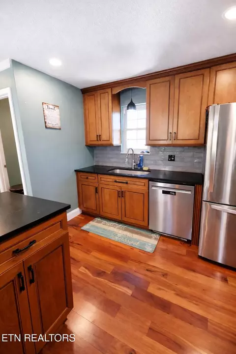 408 E Mountain View Rd, Corryton, TN 37721 photo 8