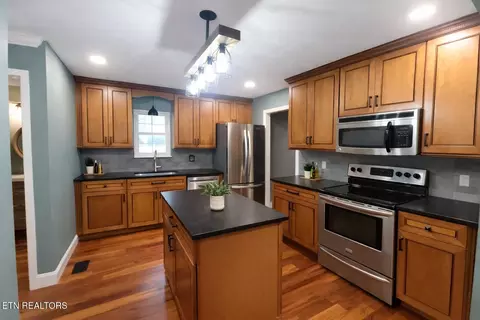 408 E Mountain View Rd, Corryton, TN 37721 photo 7