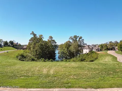 2030 Marina Way, Lenoir City, TN 37772