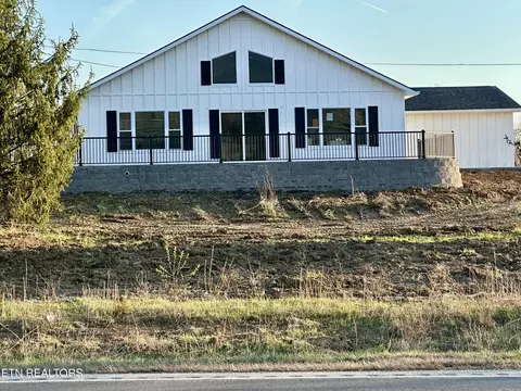 137 Sadie Ln, Ewing, VA 24248