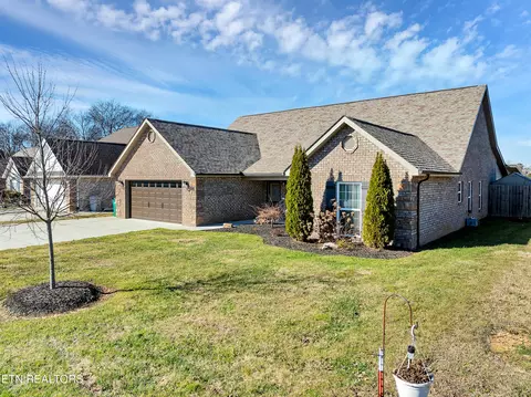 1915 Andy Ln, Maryville, TN 37803