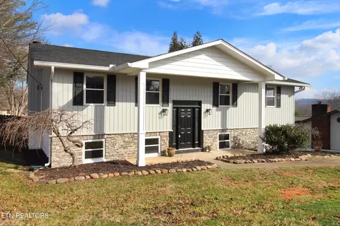 7824 Cedarcrest Rd, Knoxville, TN 37938