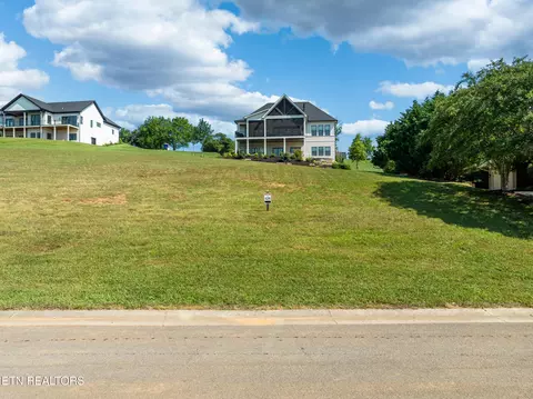 439 Chestnut Ln, Loudon, TN 37774