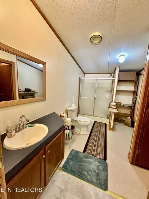 Bath - 179 Human Dr, Lancing, TN 37770 photo 1 of 1