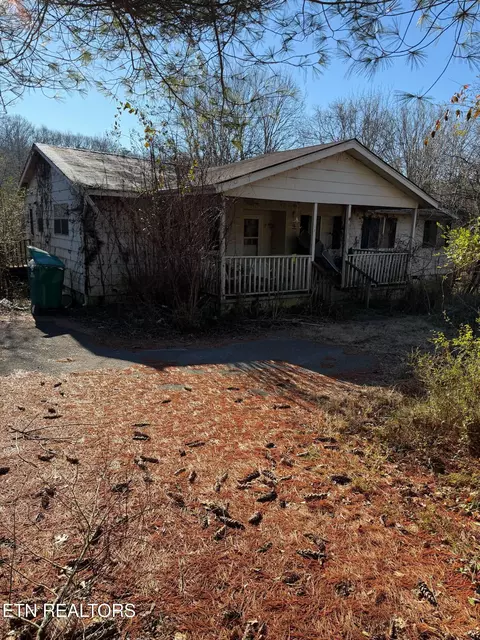 2228 Keller Bend Rd, Knoxville, TN 37922