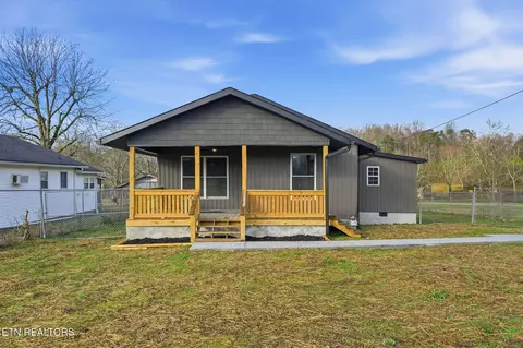 716 Scott Ave, Etowah, TN 37331