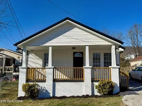 509 E Hemlock St, La Follette, TN 37766