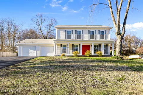 2680 Crooked Oak Dr, Lenoir City, TN 37771
