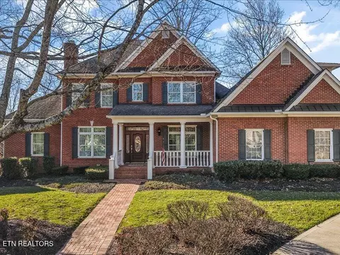 821 Mckinley Pointe Ln, Knoxville, TN 37934
