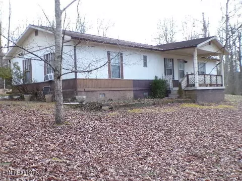 150 Forest Hill Dr, Harriman, TN 37748