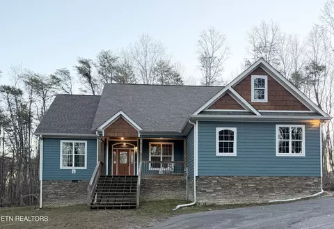 712 Raven Cliff Rd, Graysville, TN 37338