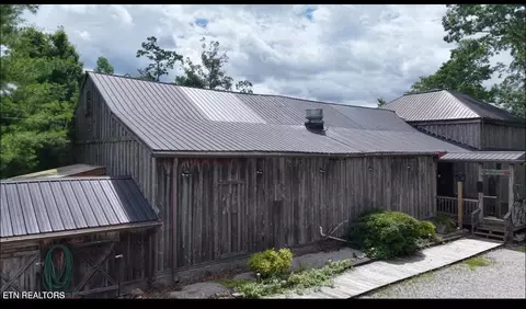 329 Wheeler Ln, Jamestown, TN 38556