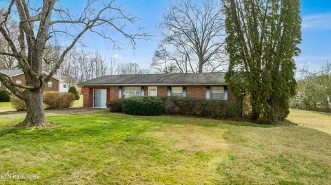 4612 Blairwood Dr, Knoxville, TN 37938