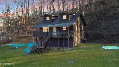 130 Fellowship Ln, Caryville, TN 37714