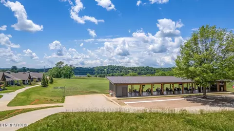1700 Black Bear Cir, Loudon, TN 37774