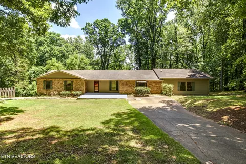 311 Linwood Dr, Sweetwater, TN 37874