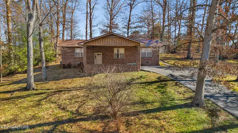 1010 Gay St, Sevierville, TN 37862