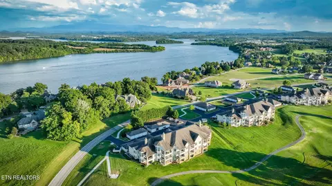 565 Rarity Bay Pkwy #102, Vonore, TN 37885