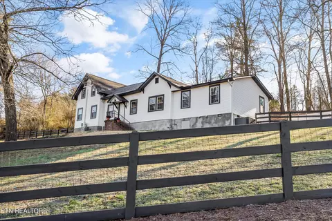 183 Laurel Rd, Clinton, TN 37716