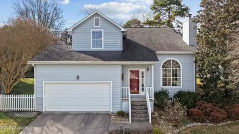 1416 Francis Station Dr, Knoxville, TN 37909