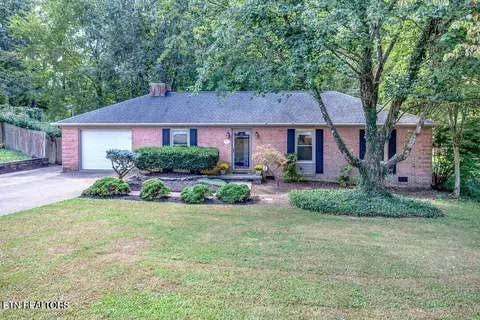 1512 Barcelona Dr, Knoxville, TN 37923