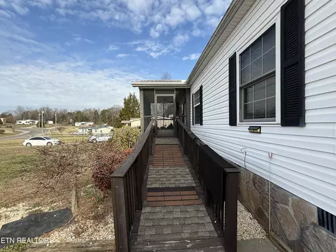 297 Mountain Meadows Dr, New Market, TN 37820