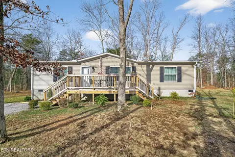 22 Lancer Dr, Crossville, TN 38572