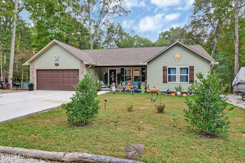 720 Oneida Ln, Crossville, TN 38572