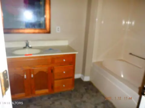 Bath - 892 Norris Rd, Clarkrange, TN 38553 photo 1 of 1