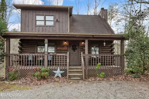 1590 Sky View Dr, Sevierville, TN 37876