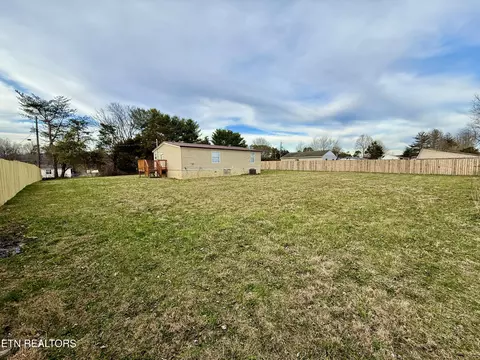Exterior - 328 2nd St, Corryton, TN 37721 photo 4 of 5