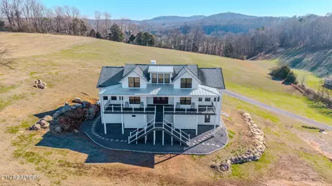 2324 Holston View Rd, New Market, TN 37820