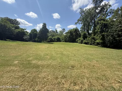 308 Ross Springs Dr, Maryville, TN 37803