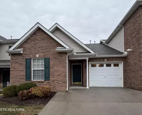 3707 Sean Grove Way, Knoxville, TN 37921