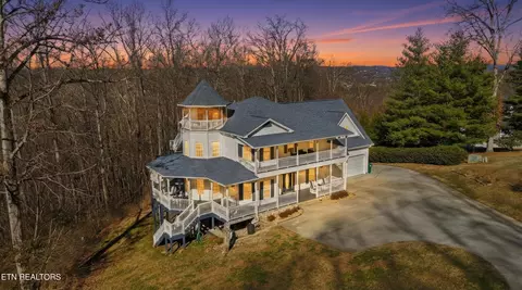 6715 Arapahoe Ln, Knoxville, TN 37918