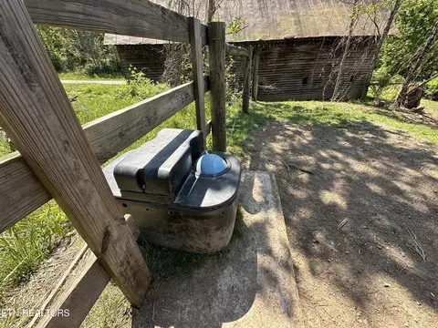 933 Frog Level Rd, Harrogate, TN 37752 photo 11
