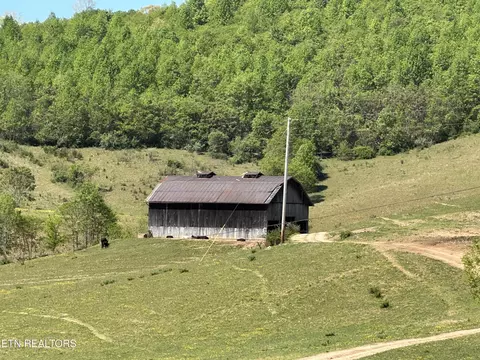 933 Frog Level Rd, Harrogate, TN 37752 photo 7