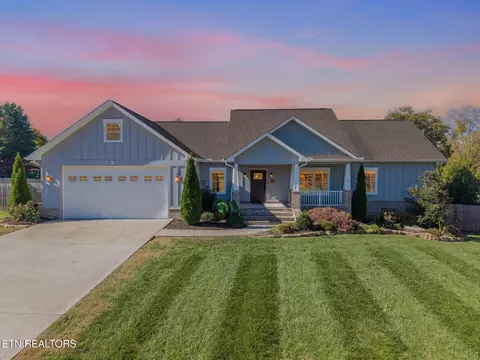 109 Essex Dr, Knoxville, TN 37922