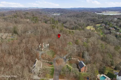 2001 Lyons Ridge Rd, Knoxville, TN 37919